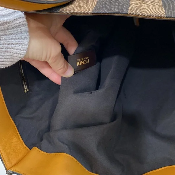 Fendi tote - Picture 5 of 9